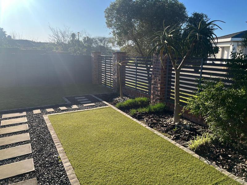 To Let 3 Bedroom Property for Rent in Uitzicht Western Cape